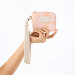 Go-To Wristlet | Lei Stand